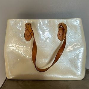 Louis Vuitton Brentwood Vernis Bag Leather Pearle